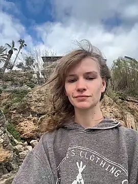 Snapshot of Crystal_Kris chatting on 03.19.26 Crystal Kris online show from 03.19.26