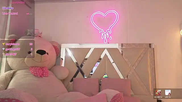 MILAH TAY online show from 04.25.26