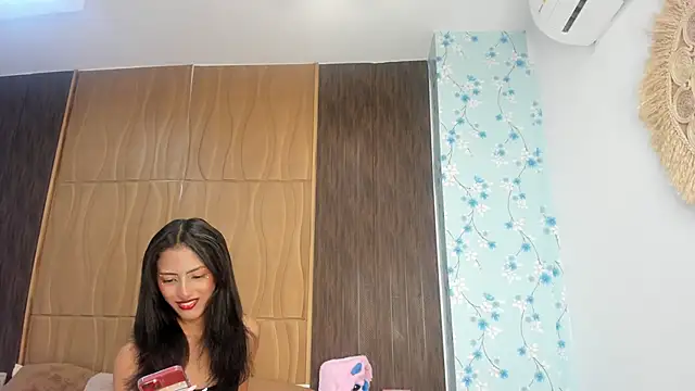 AlisHoward online show from 04.23.26