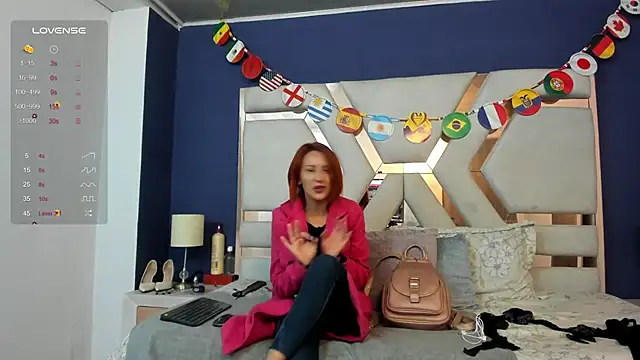 Sara Evaanns online show from 06.20.26