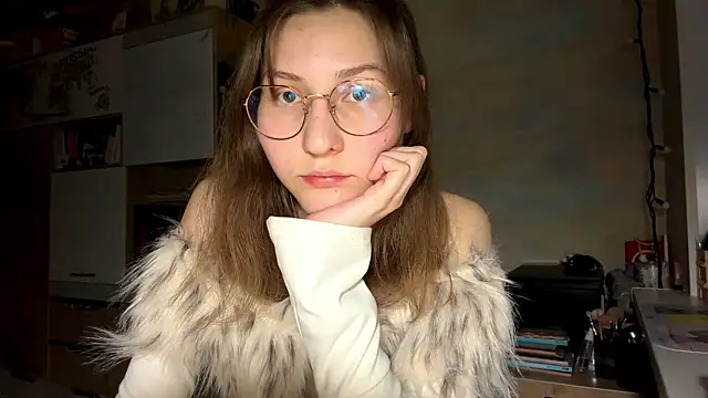 Miaaa Moon online show from 02.18.26