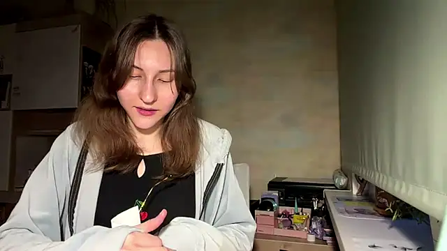 Miaaa Moon online show from 04.20.26