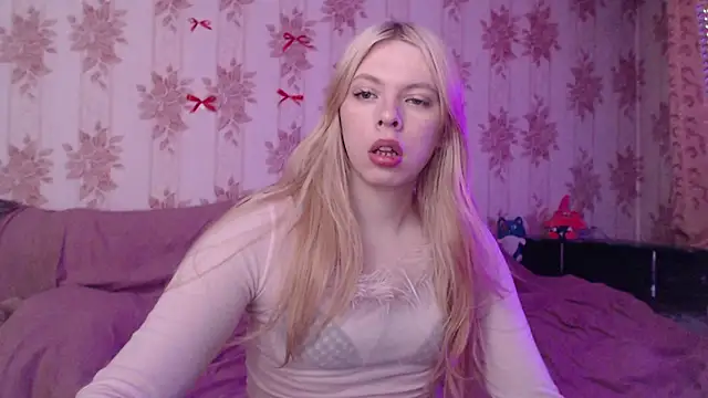 Snapshot of Cutie_Bambi chatting on 02.21.26 Cutie Bambi online show from 02.21.26