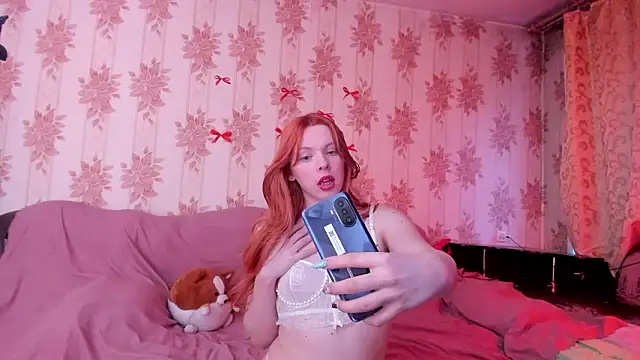 Snapshot of Cutie_Bambi chatting on 03.16.26 Cutie Bambi online show from 03.16.26