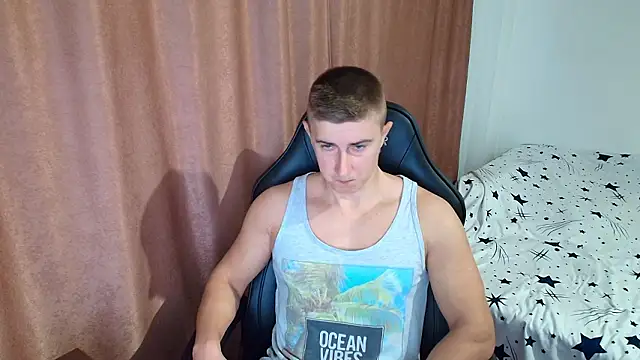 Snapshot of TodMusclePower9 chatting on 02.03.26 TodMusclePower9 online show from 02.03.26