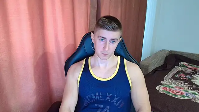 Snapshot of TodMusclePower9 chatting on 03.10.26 TodMusclePower9 online show from 03.10.26