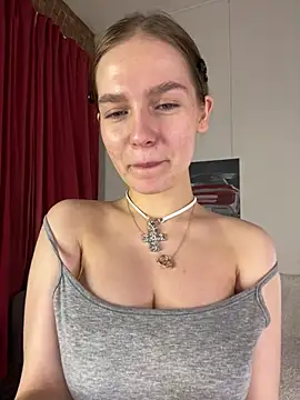 MyKittySayMeow online show from 04.28.26
