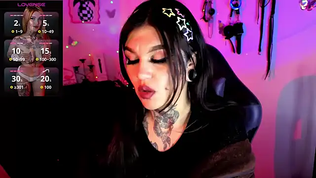 Snapshot of Zoeee_001 chatting on 03.08.26 Zoeee 001 online show from 03.08.26