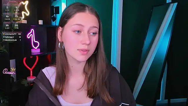 arianaa cat online show from 04.26.26