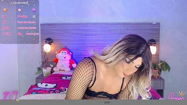 Snapshot of Sophia_Valentina chatting on 06.18.26 Sophia Valentina online show from 06.18.26