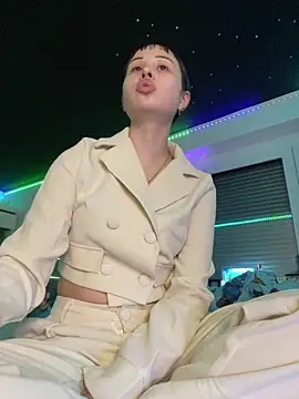 Just-Lilly online show from 03.15.26