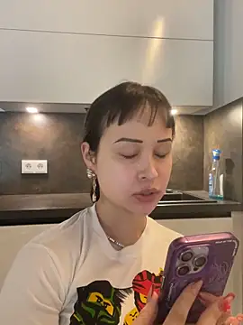 Snapshot of Just-Lilly chatting on 06.08.26 Just-Lilly online show from 06.08.26