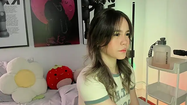 Snapshot of Hey_lucy__ chatting on 05.11.26 Hey lucy online show from 05.11.26