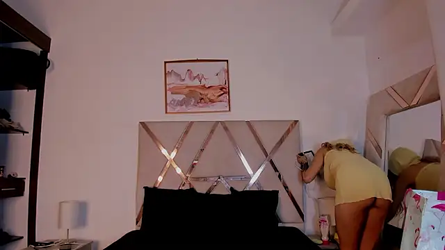 Snapshot of Lucia_velez chatting on 03.10.26 Lucia velez online show from 03.10.26