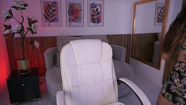 IvyGrabes online show from 04.25.26