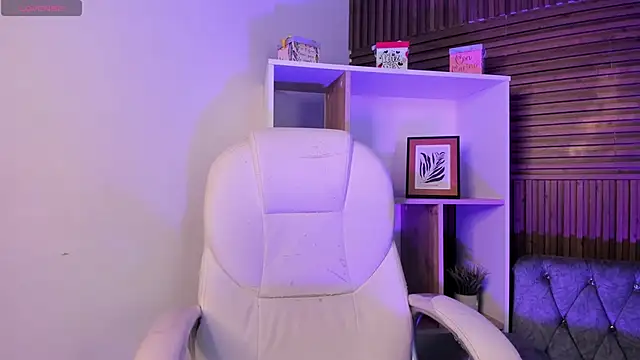 CarolineFyre online show from 02.08.26