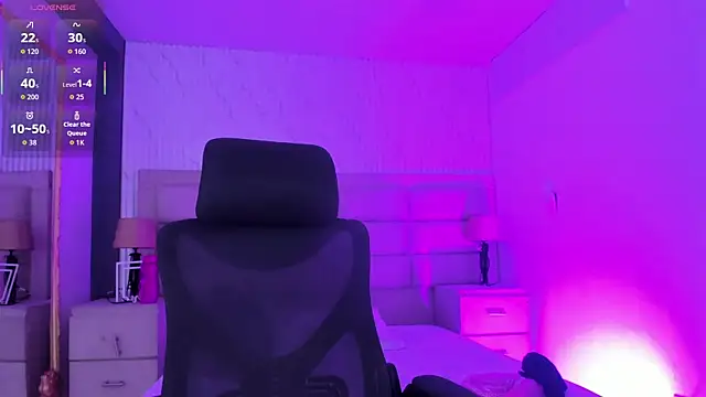 CarolineFyre online show from 04.24.26