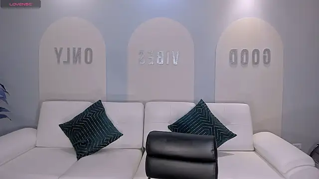 LucieMartin online show from 04.27.26