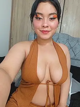 Snapshot of zoe_love18 chatting on 06.18.26 zoe love18 online show from 06.18.26
