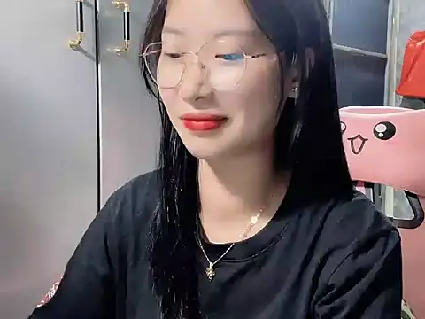 Snapshot of Linne6789 chatting on 03.01.26 Linne6789 online show from 03.01.26