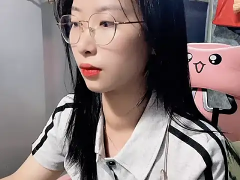 Snapshot of Linne6789 chatting on 03.03.26 Linne6789 online show from 03.03.26