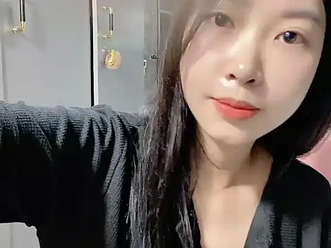 Linne6789 online show from 04.21.26