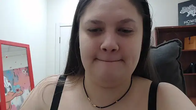 Snapshot of Maddinia chatting on 03.05.26 Maddinia online show from 03.05.26