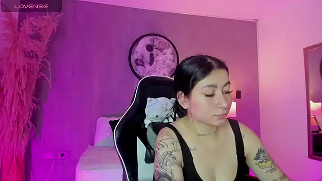 charlottee27  online show from 05.27.26