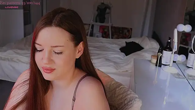Alisia here online show from 05.07.26