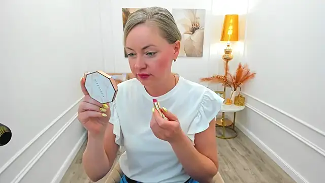 CharlotteKerti online show from 06.07.26