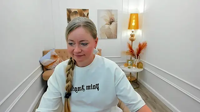 CharlotteKerti online show from 06.19.26