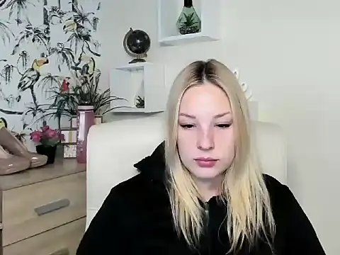 Snapshot of VelvetAngela chatting on 03.11.26 VelvetAngela online show from 03.11.26