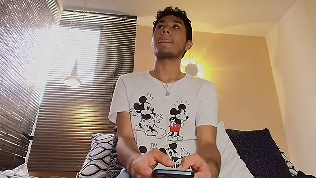 Damon Salvarote S online show from 02.17.26