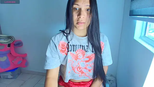 Snapshot of alys_love chatting on 07.24.26 alys love online show from 07.24.26