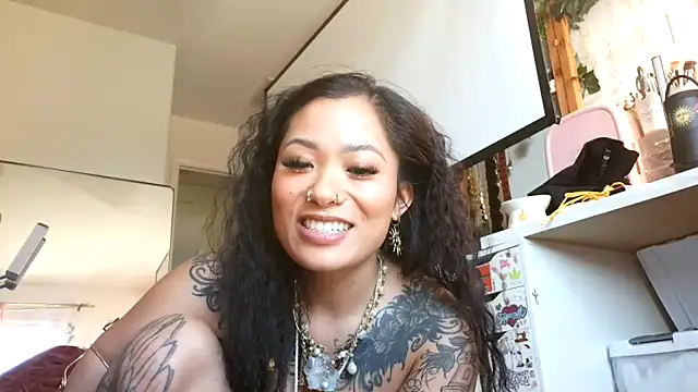 Snapshot of 222goddess444you chatting on 03.27.26 222goddess444you online show from 03.27.26