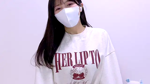 Snapshot of The_Ami_jp chatting on 03.11.26 The Ami jp online show from 03.11.26