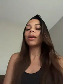 Snapshot of Petite_Baddie chatting on 07.22.26 Petite Baddie online show from 07.22.26