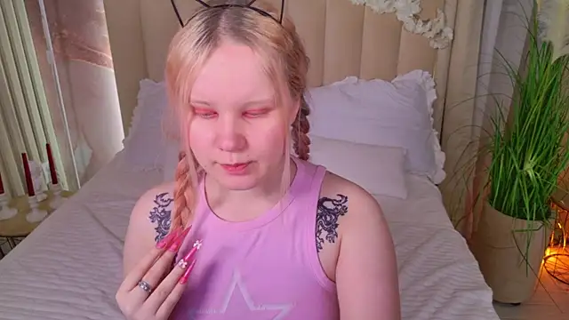 AnnieVibe online show from 04.21.26