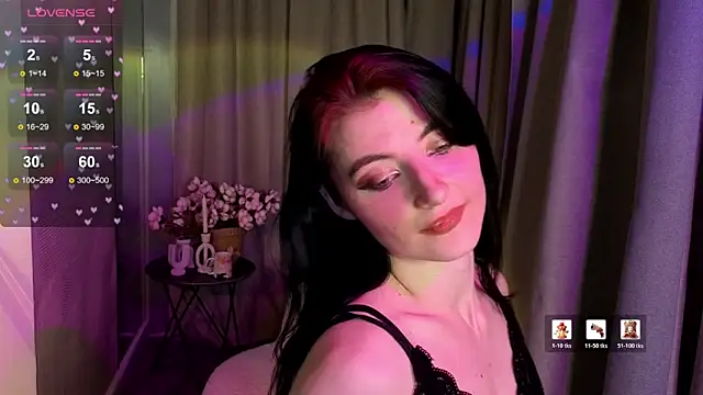 NicoleLuxe online show from 02.02.26