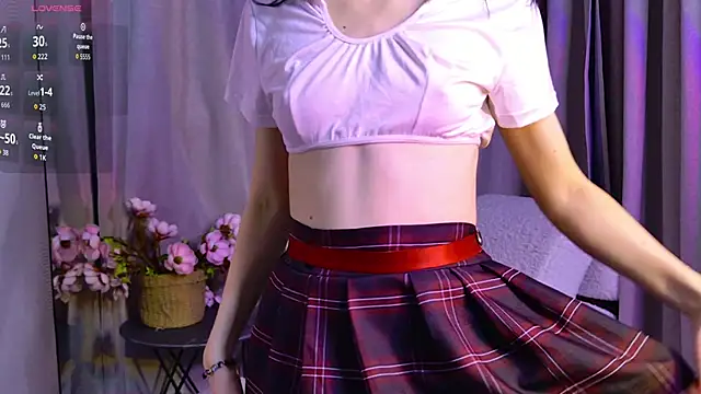 NicoleLuxe online show from 03.03.26