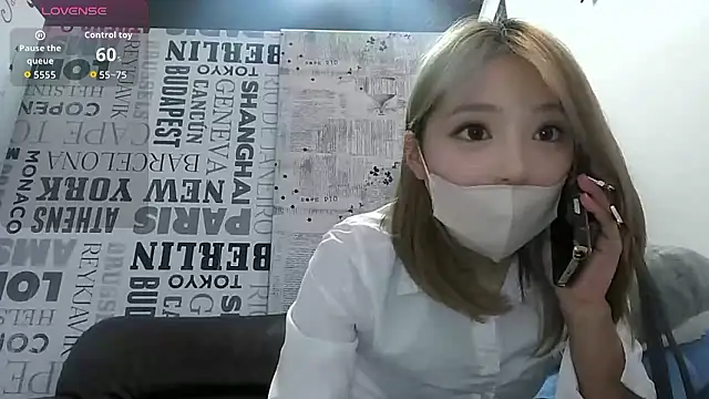 Snapshot of erinaka123 chatting on 02.23.26 erinaka123 online show from 02.23.26