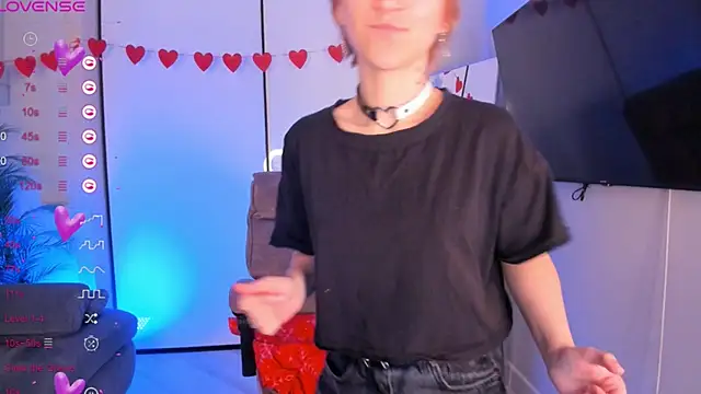 Snapshot of AutumnWhisper chatting on 03.11.26 AutumnWhisper online show from 03.11.26