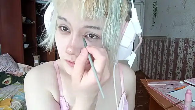 KathernSaulters online show from 03.08.26