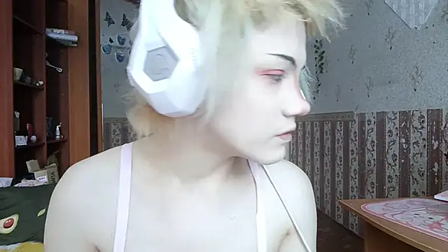 KathernSaulters online show from 03.17.26