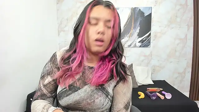 Lilith traviis online show from 03.06.26