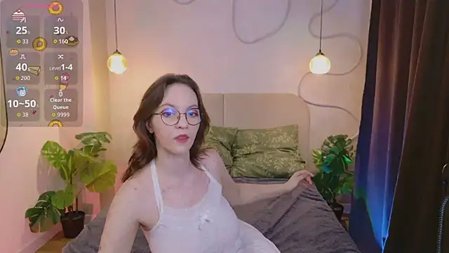 Snapshot of Crystal_lovley chatting on 03.05.26 Crystal lovley online show from 03.05.26