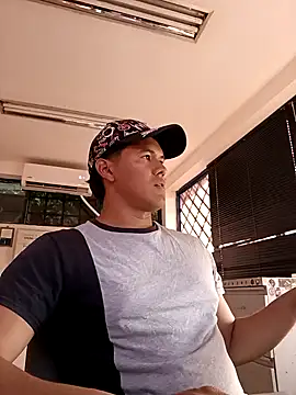 Snapshot of Andres28-2000 chatting on 03.19.26 Andres28-2000 online show from 03.19.26