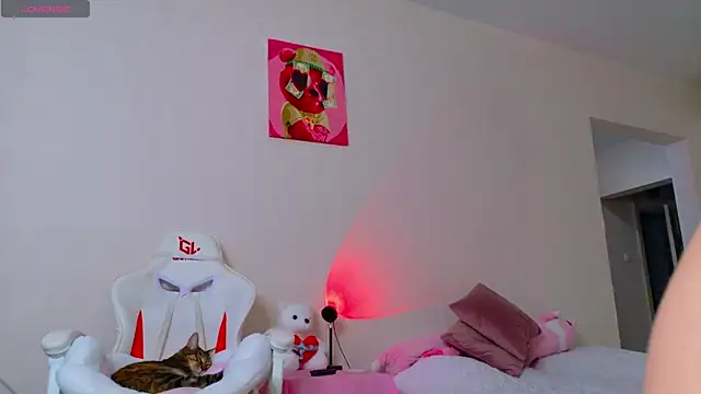 peachiee  online show from 04.23.26