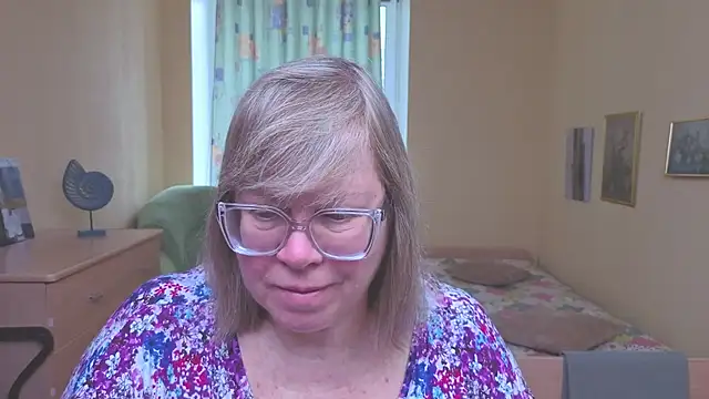 Emma Eclipsee online show from 02.13.26