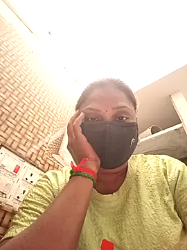 Snapshot of Tamil_Hot_Nisha chatting on 02.18.26 Tamil Hot Nisha online show from 02.18.26